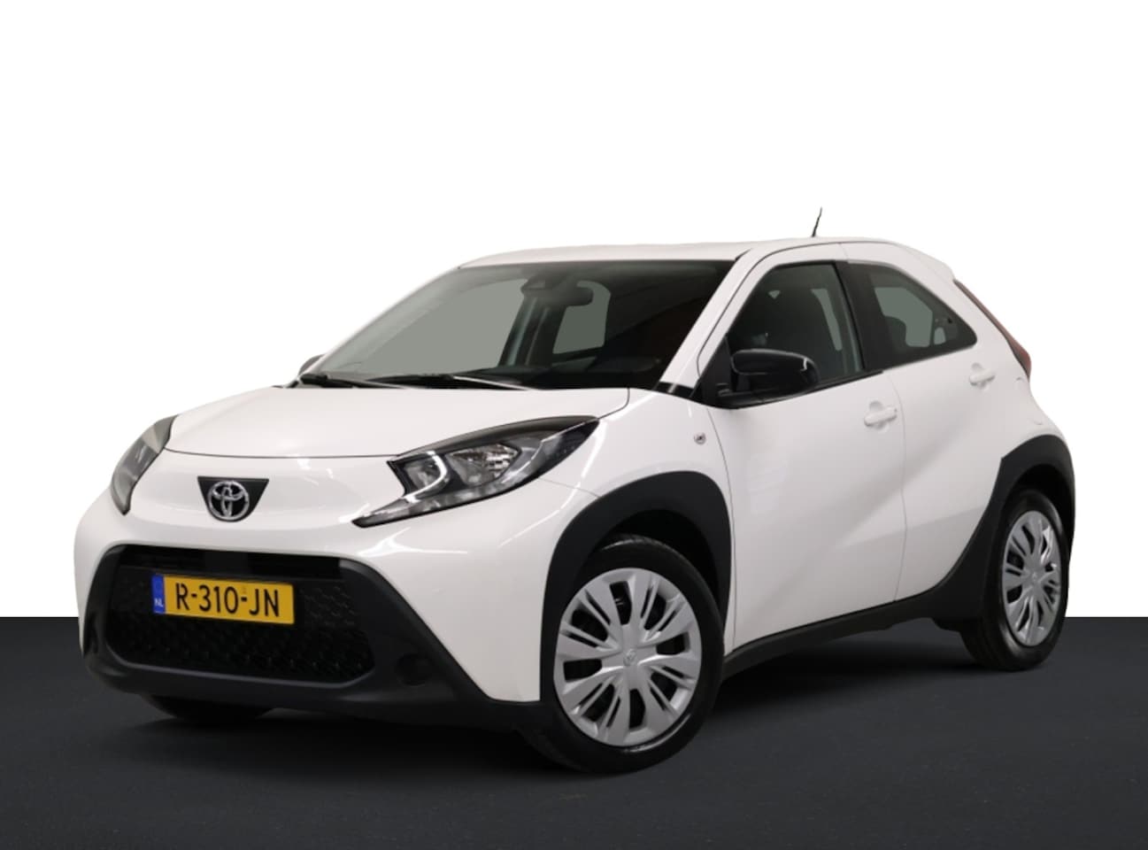 Toyota Aygo X - 1.0 VVT-i MT play 1.0 VVT-i MT Play - AutoWereld.nl