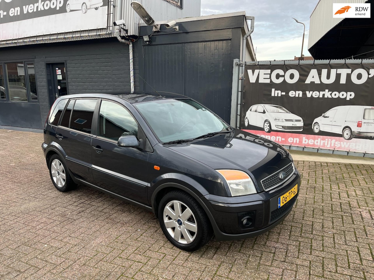 Ford Fusion - + 1.4-16V Futura Nette auto Airco nieuwe apk - AutoWereld.nl