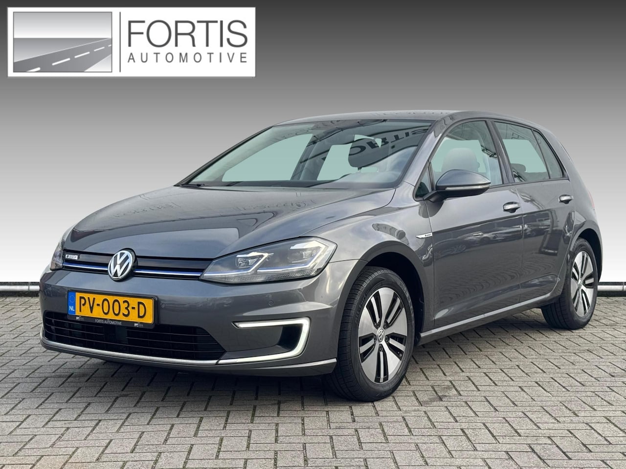 Volkswagen e-Golf - e-Golf NL-AUTO | CARPLAY | ACC - AutoWereld.nl