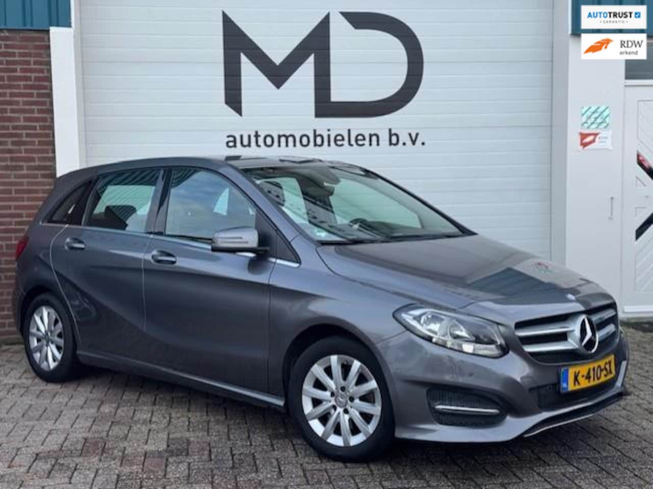 Mercedes-Benz B-klasse - 180 Ambition - Automaat - Trekhaak - AutoWereld.nl