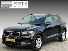 Volvo XC40 - 1.5 T2 Momentum Core NL AUTO | DEALER ONDERH | WEGKLAPBARE TREKHAAK | CAMERA | CARPLAY |