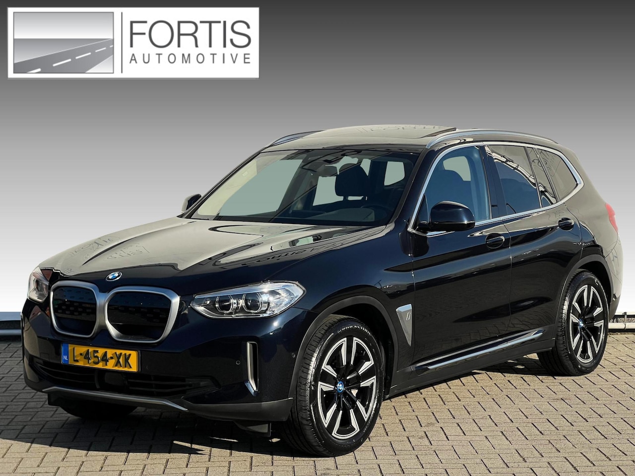 BMW iX3 - Executive 80 kWh NL AUTO | SOH 98% | DEALER ONDERH | LEDER | CAMERA | PANO - AutoWereld.nl