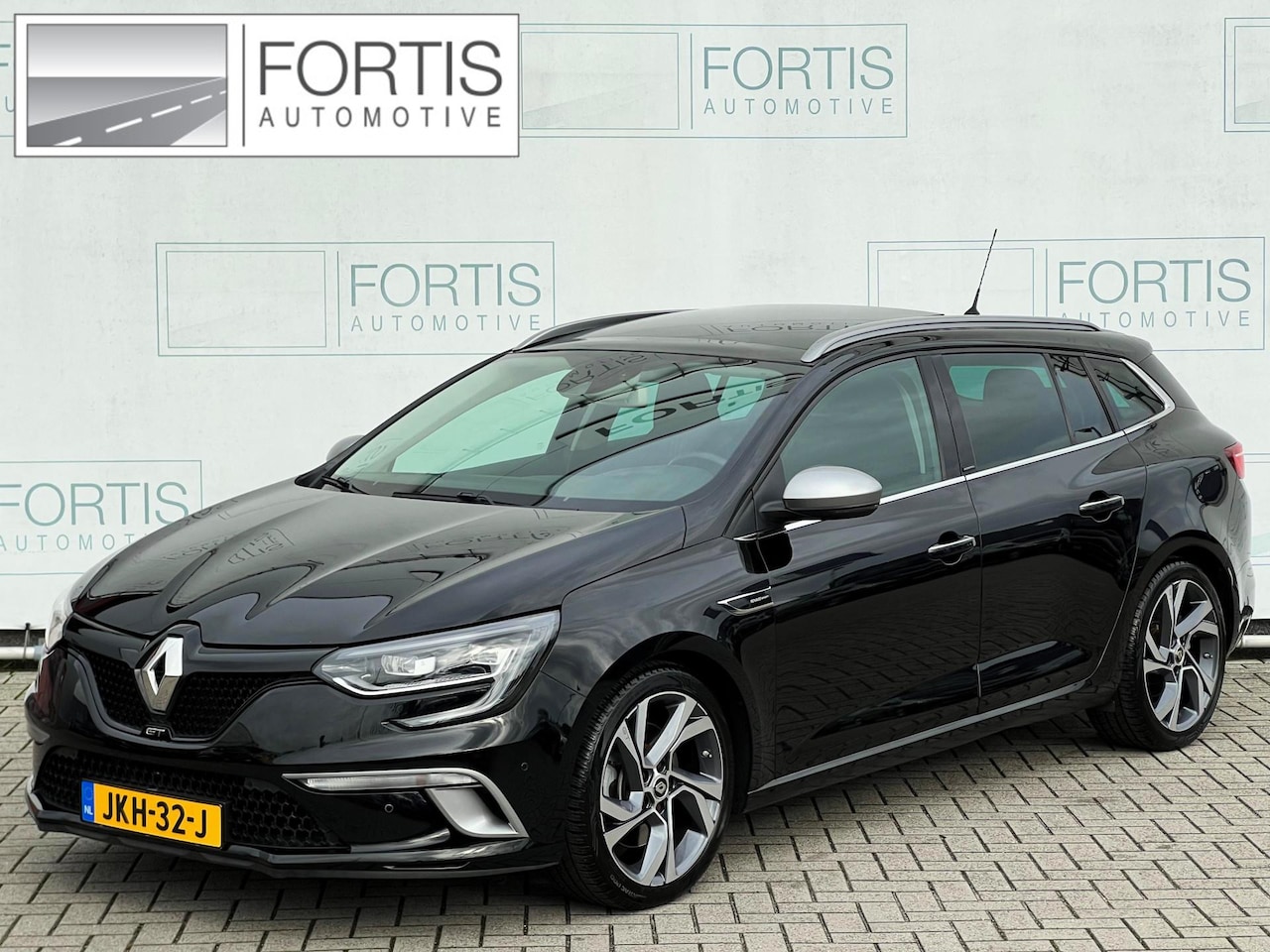 Renault Mégane Estate - 1.6 TCe GT PANO | STOELVERW | CAMERA | 205PK | TREKHAAK - AutoWereld.nl