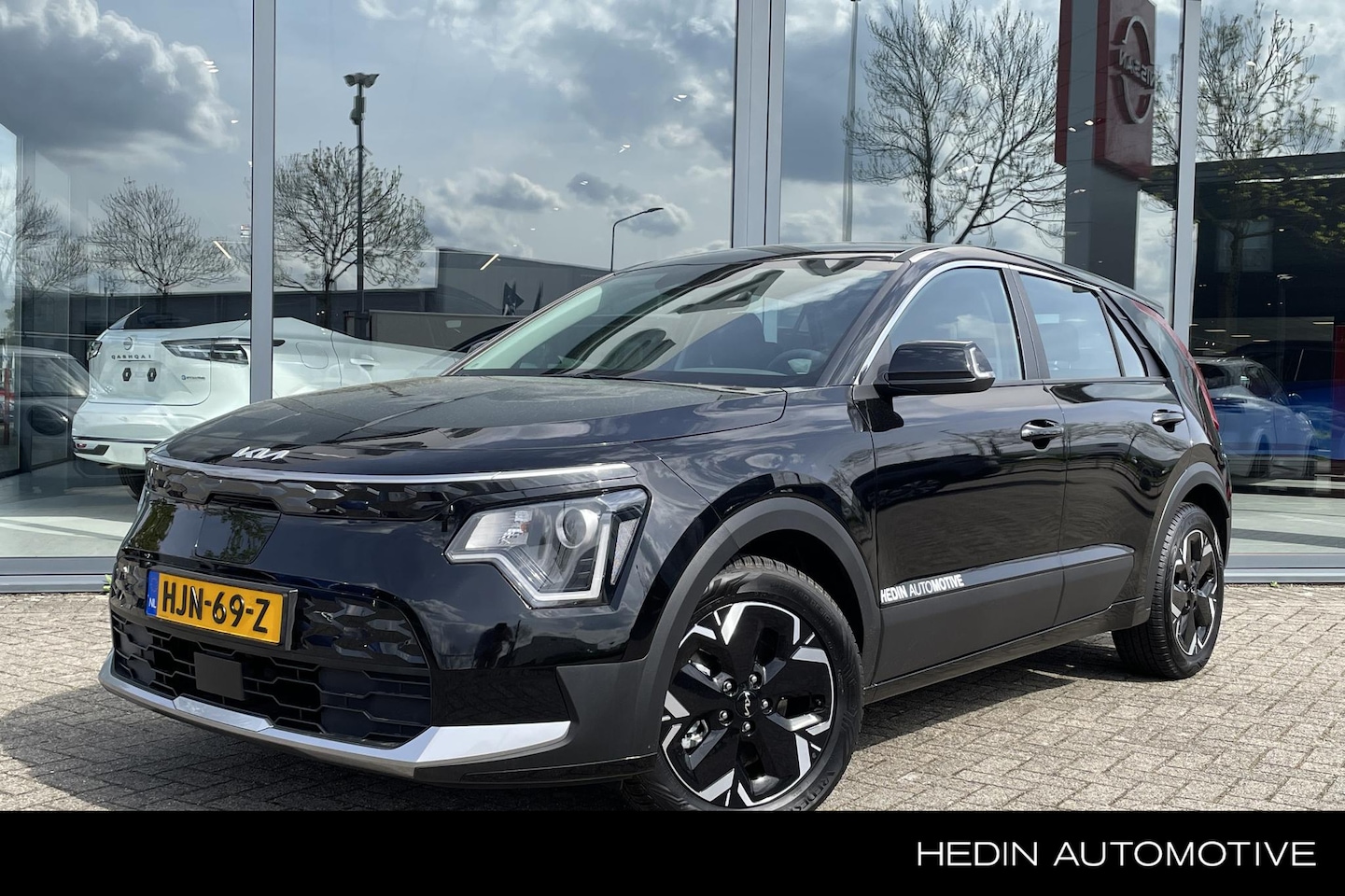 Kia Niro EV - Light Edition 64.8 kWh | All season banden | Navigatie | Apple carplay + Android auto | - AutoWereld.nl