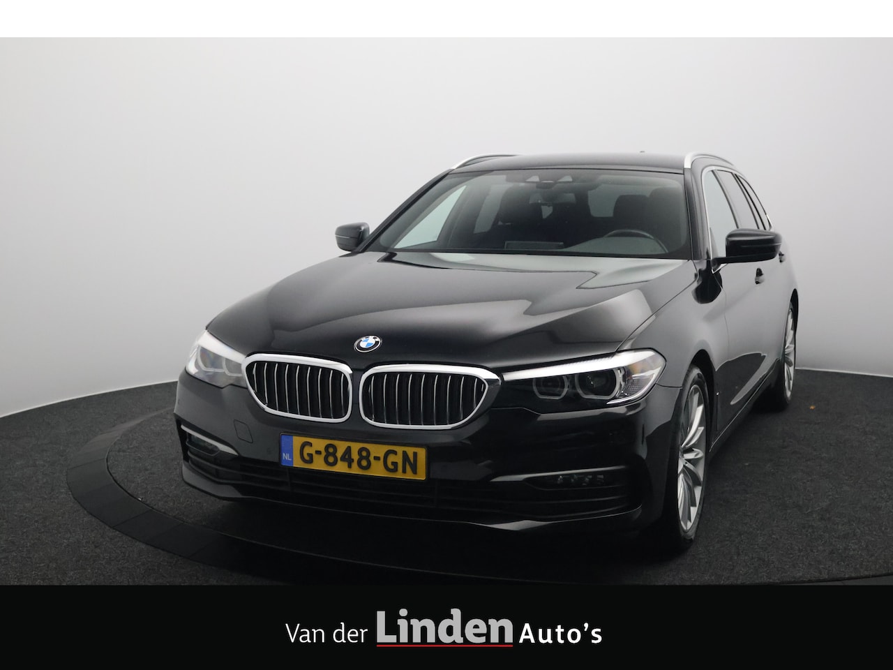 BMW 5-serie Touring - 520d Executive Edition 190PK | Leer | Led | 19 inch | Navigatie - AutoWereld.nl