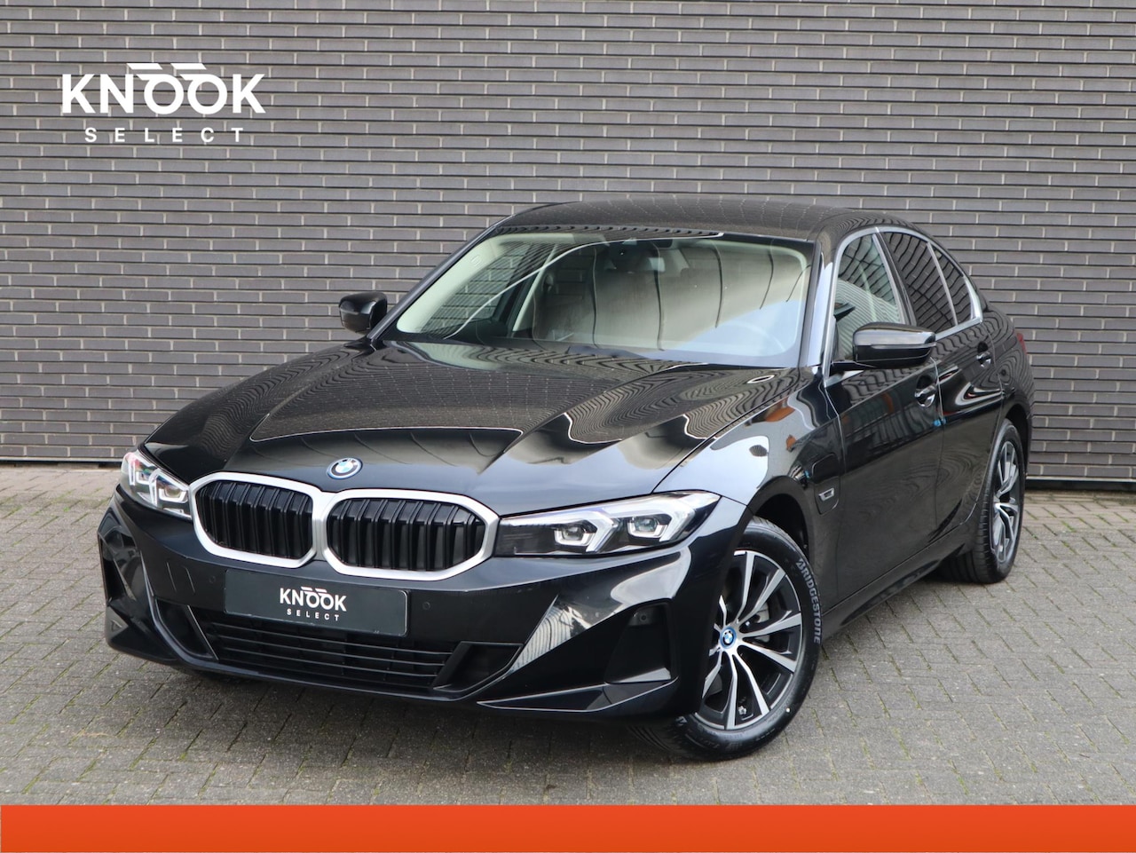 BMW 3-serie - Sedan 320e High Executive Automaat / Live Cockpit Plus / Stoelverwarming / Widescreen Dis - AutoWereld.nl