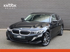 BMW 3-serie - Sedan 320e High Executive Automaat / Live Cockpit Plus / Stoelverwarming / Widescreen Disp
