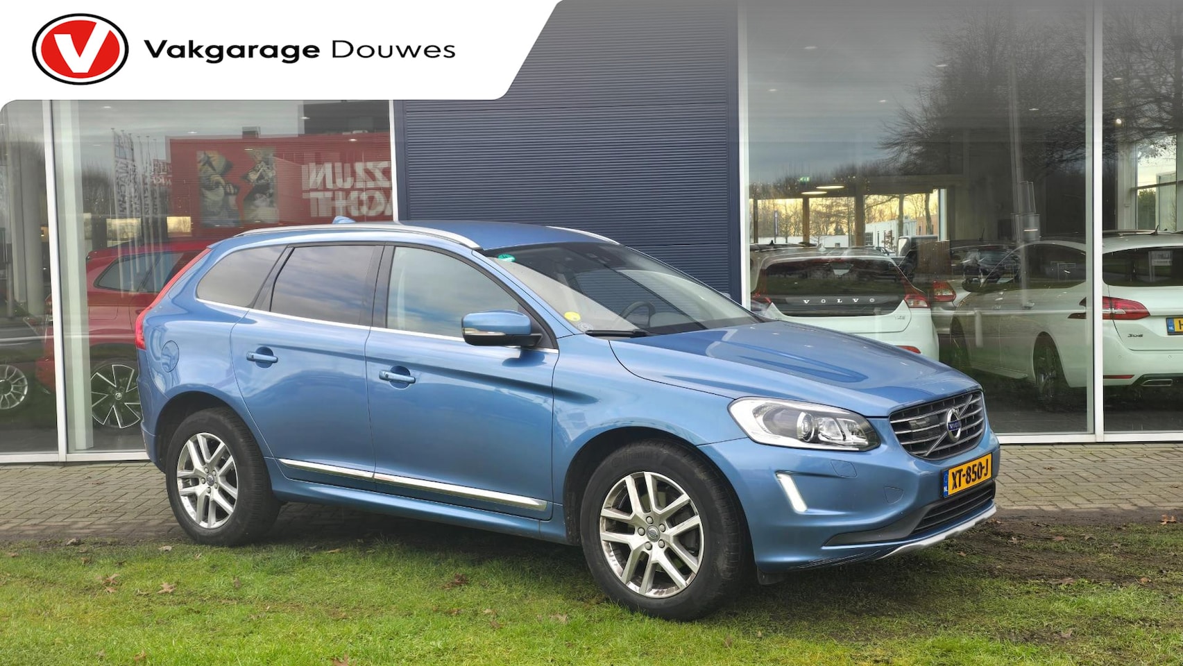 Volvo XC60 - 2.0 D4 FWD R-Design |Automaat |Leder|Stoelverwarming |Dealeronderhouden - AutoWereld.nl