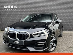 BMW 1-serie - 118i Executive Sport Line Automaat / Live Cockpit Professional / Shadow Line / 17 Inch / L