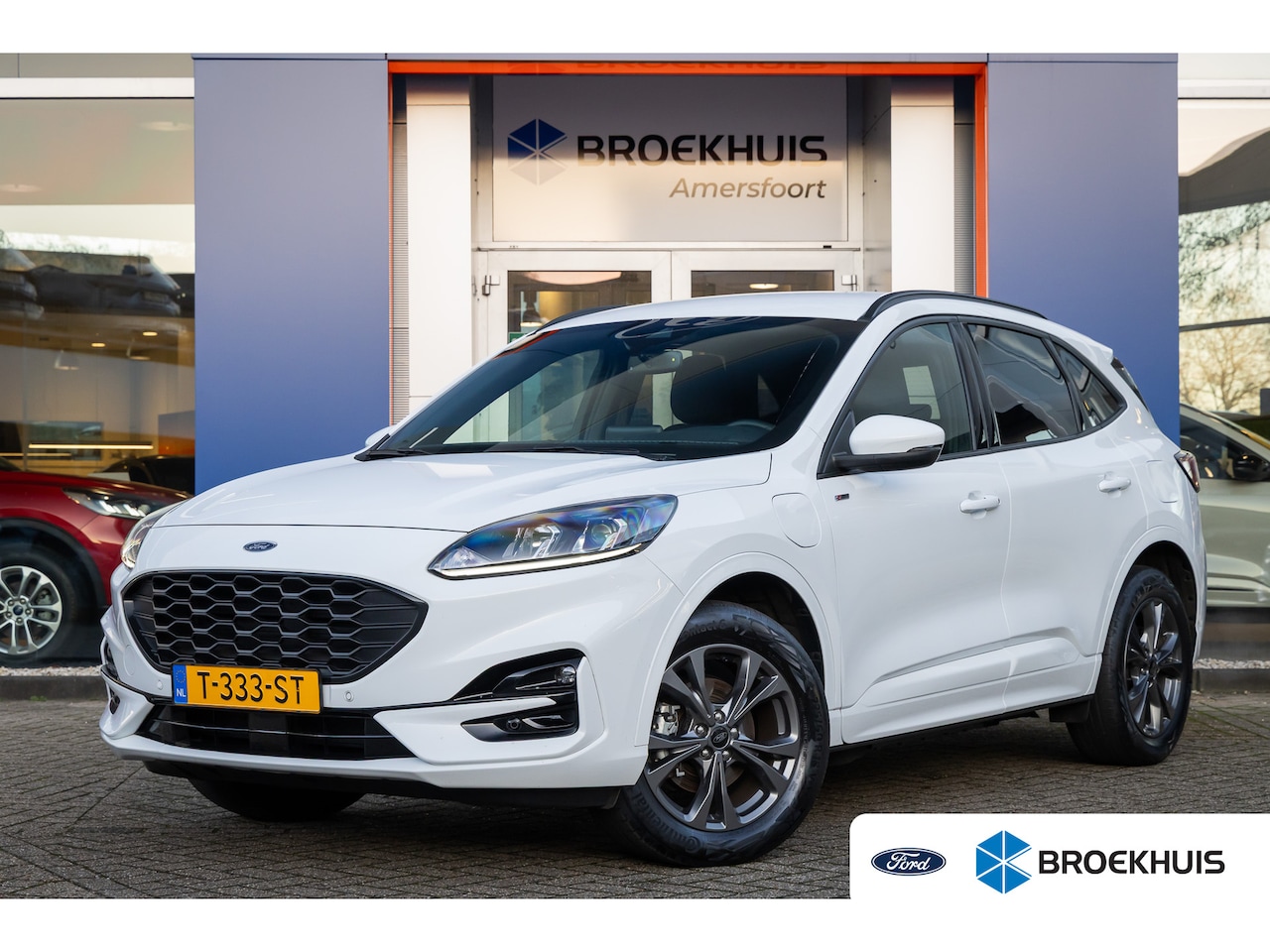 Ford Kuga - 2.5 PHEV ST-Line | Camera | Stuur/stoel/voorruit verwarming | Keyless | Navi | Clima | App - AutoWereld.nl