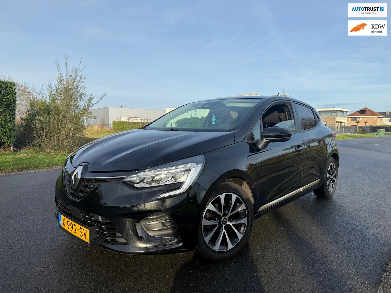 Renault Clio - 1.0 TCe Life NAVI/APK 10-2027 - AutoWereld.nl