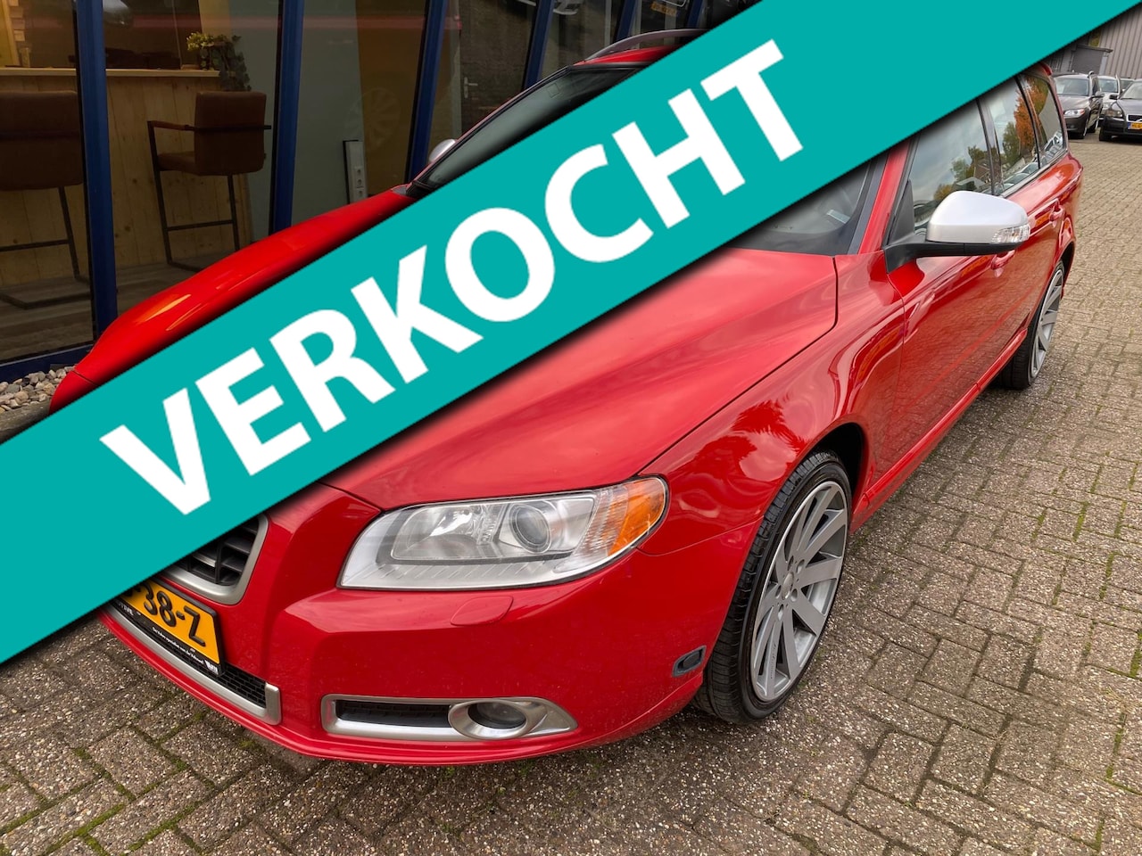 Volvo V70 - 2.5FT R-Design 230PK Automaat LEER / XENON / PDC / TREKHAAK - AutoWereld.nl