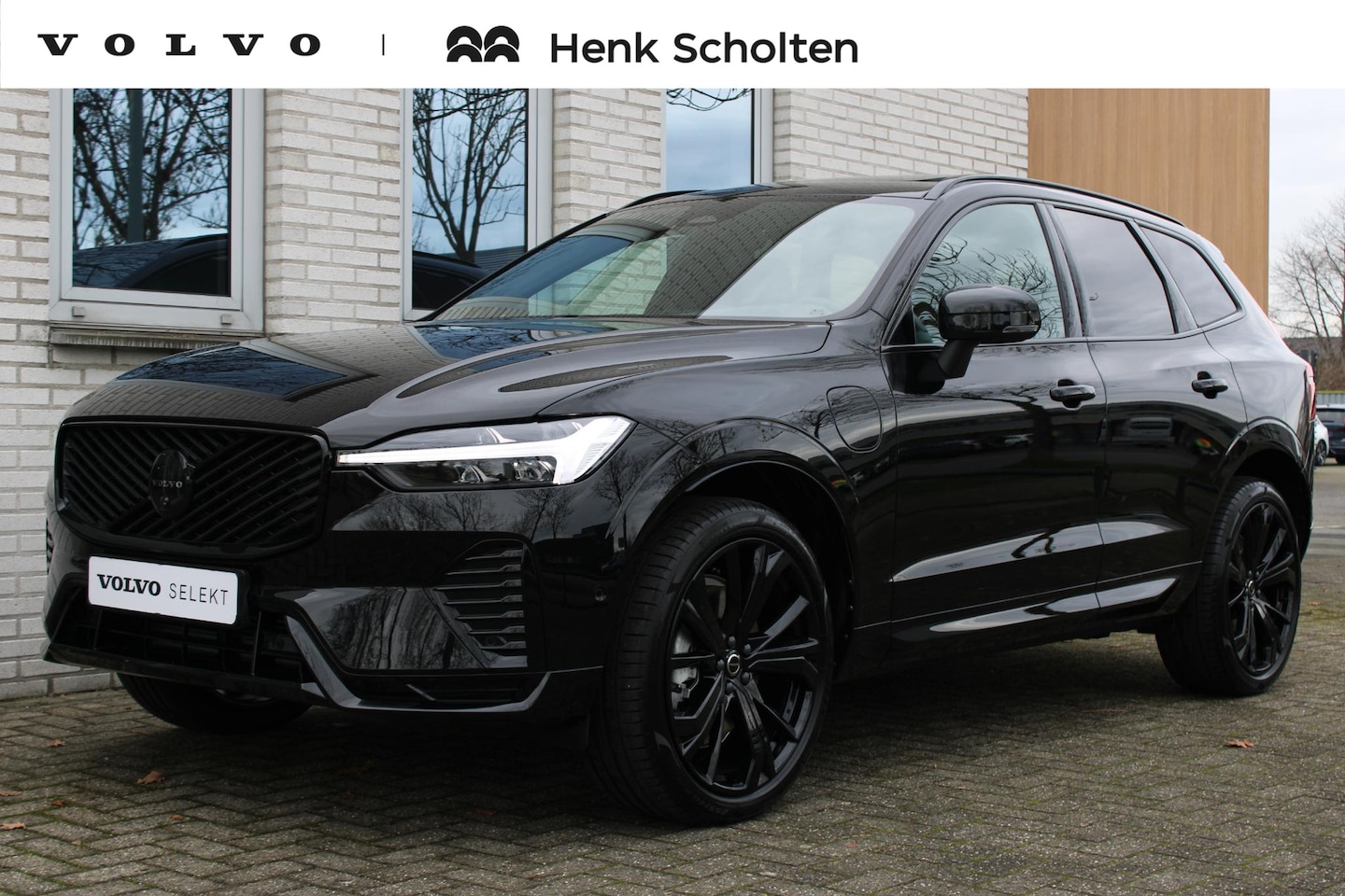 Volvo XC60 - T6 Plug-in hybrid AWD Plus Black Edition | Panoramadak | 360º Camera | Elek. bedienbare vo - AutoWereld.nl