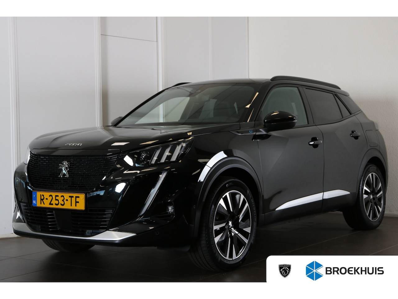 Peugeot e-2008 - EV GT Pack 50 kWh | Navi | Panoramadak | Verw. stoelen | Camera | Keyless Entry | LMV 18"| - AutoWereld.nl