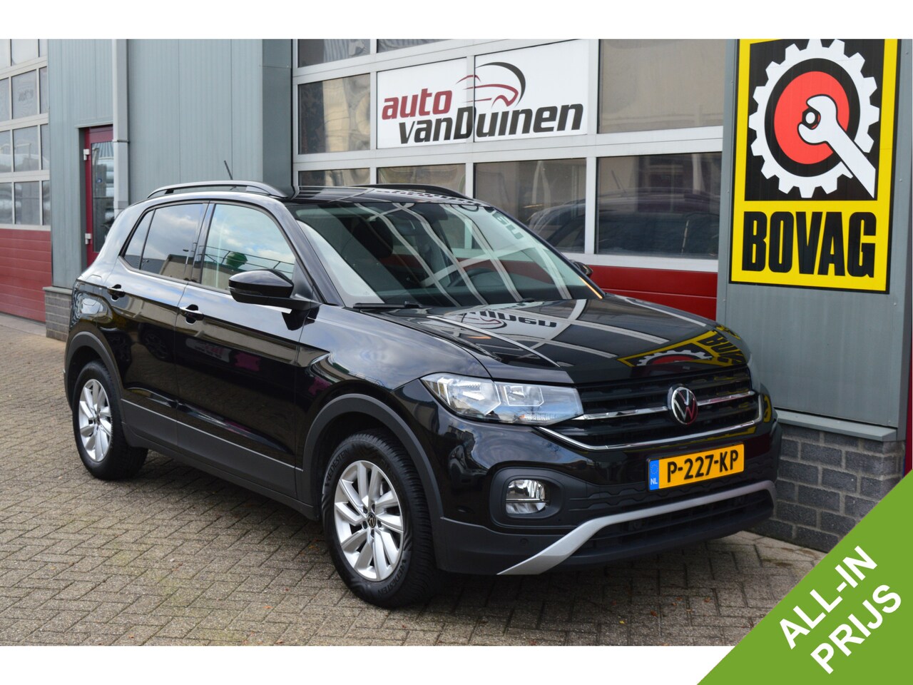 Volkswagen T-Cross - 1.0 TSI Life O.a: PDC, Afn. Haak, Carplay, Airco, Navi, Rijklaar, Etc. All-in prijs! - AutoWereld.nl