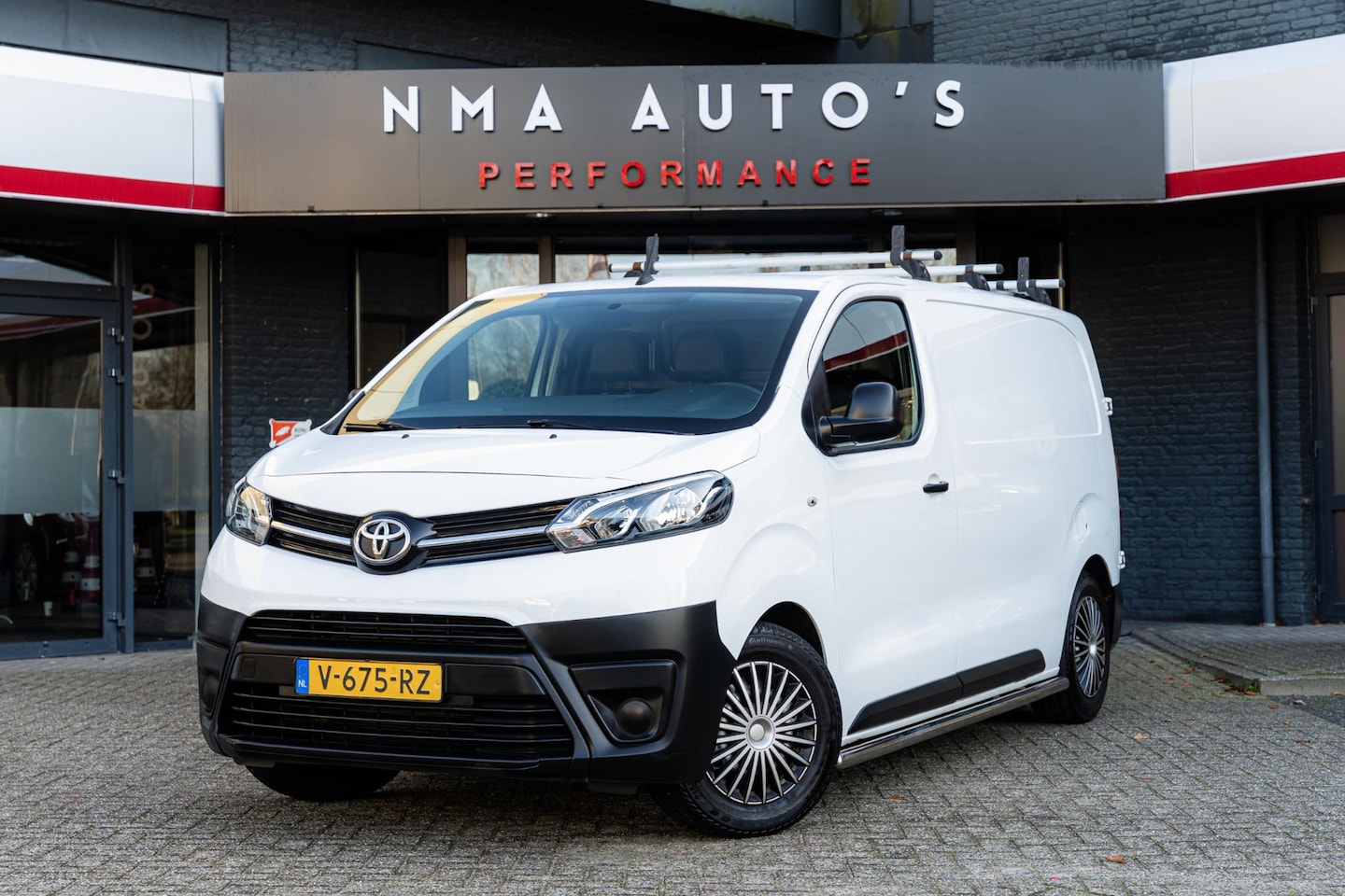 Toyota ProAce Worker - 1.6 D-4D Cool Comfort CRUISE / LEER / TREKHAAK / GARANTIE - AutoWereld.nl