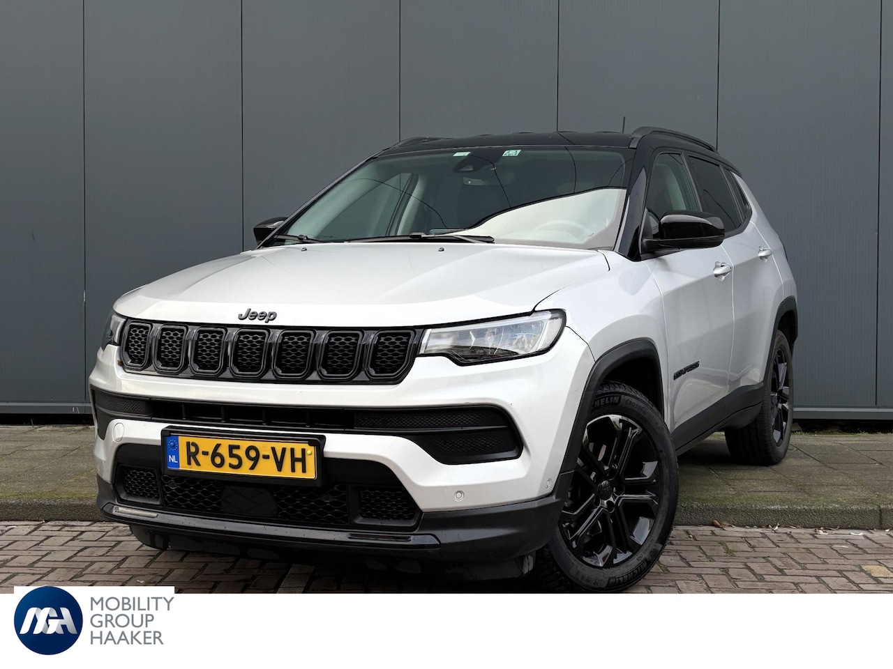 Jeep Compass - Night Eagle Automaat Hybrid Demo Apple carplay/ Android auto | Dealeronderhouden | Cruise - AutoWereld.nl