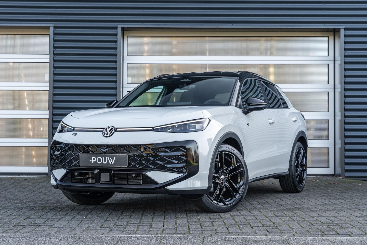 Volkswagen T-Roc - 1.5 eTsi 150pk R-Line First Edition | Tech Plus Pakket | Black Style Pakket - AutoWereld.nl