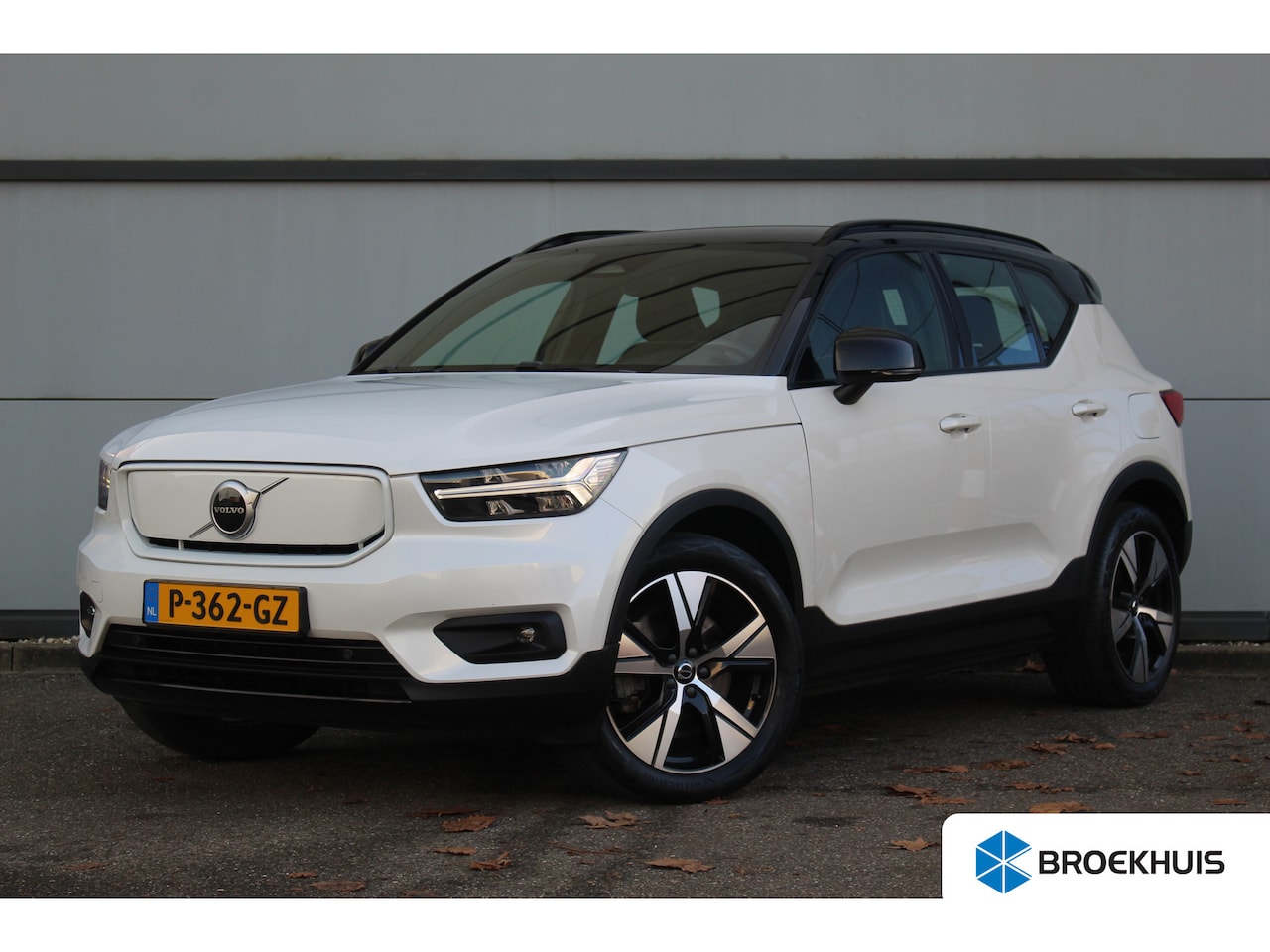 Volvo XC40 - Recharge P8 AWD R-Design | Trekh. | Keyless | LED | 19" LMV | Carplay | Navi | | Trekh. | - AutoWereld.nl