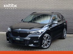 BMW X1 - xDrive25e High Executive M Sport Pakket Automaat / Panoramadak / Trekhaak / Shadow Line /