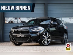 BMW X2 - sDrive20i M-Sport M-Pakket /LED/PANODAK/HUD/MEMORY/KEYLESS/CAMERA/CARPLAY/STOELVERW