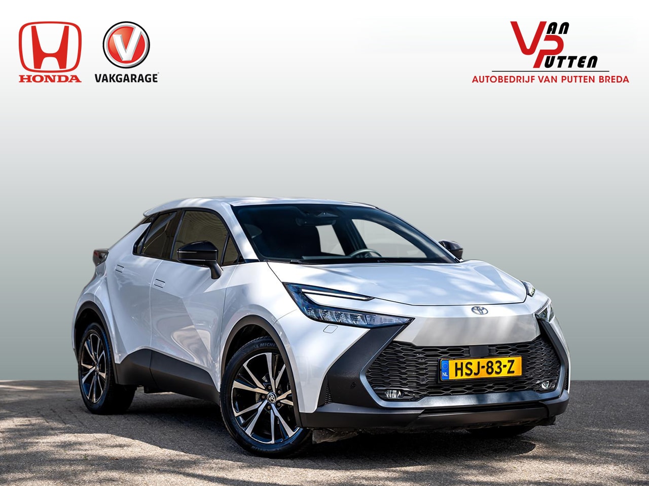 Toyota C-HR - 1.8 Full Hybrid First Edition | Groot scherm | Apple carplay | Stoel en Stuurverwarming | - AutoWereld.nl