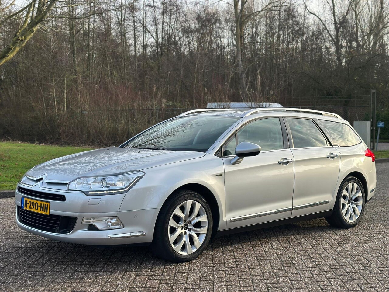 Citroën C5 Tourer - 1.6 THP Exclusive/AUTOMAAT/AIRCO/CRUISE/LEDER/STOELMASSAGE/NAVI/PARKEERSENS VOOR-ACHTER/XE - AutoWereld.nl