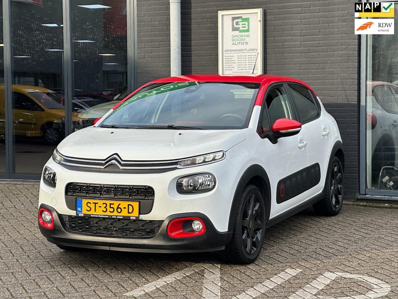 Citroën C3 - 1.2 PureTech Shine/CAMERA/CARPLAY/NAVI/NL-AUTO NAP!! - AutoWereld.nl