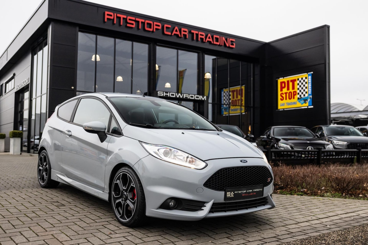 Ford Fiesta - 1.6 ST200, 200PK, Camera, Cruise, Navi, Stoelverwarming! - AutoWereld.nl