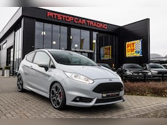 Ford Fiesta - 1.6 ST200, 200PK, Camera, Cruise, Navi, Stoelverwarming
