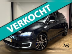 Volkswagen Golf - 1.4 TSI GTE PANO CAM