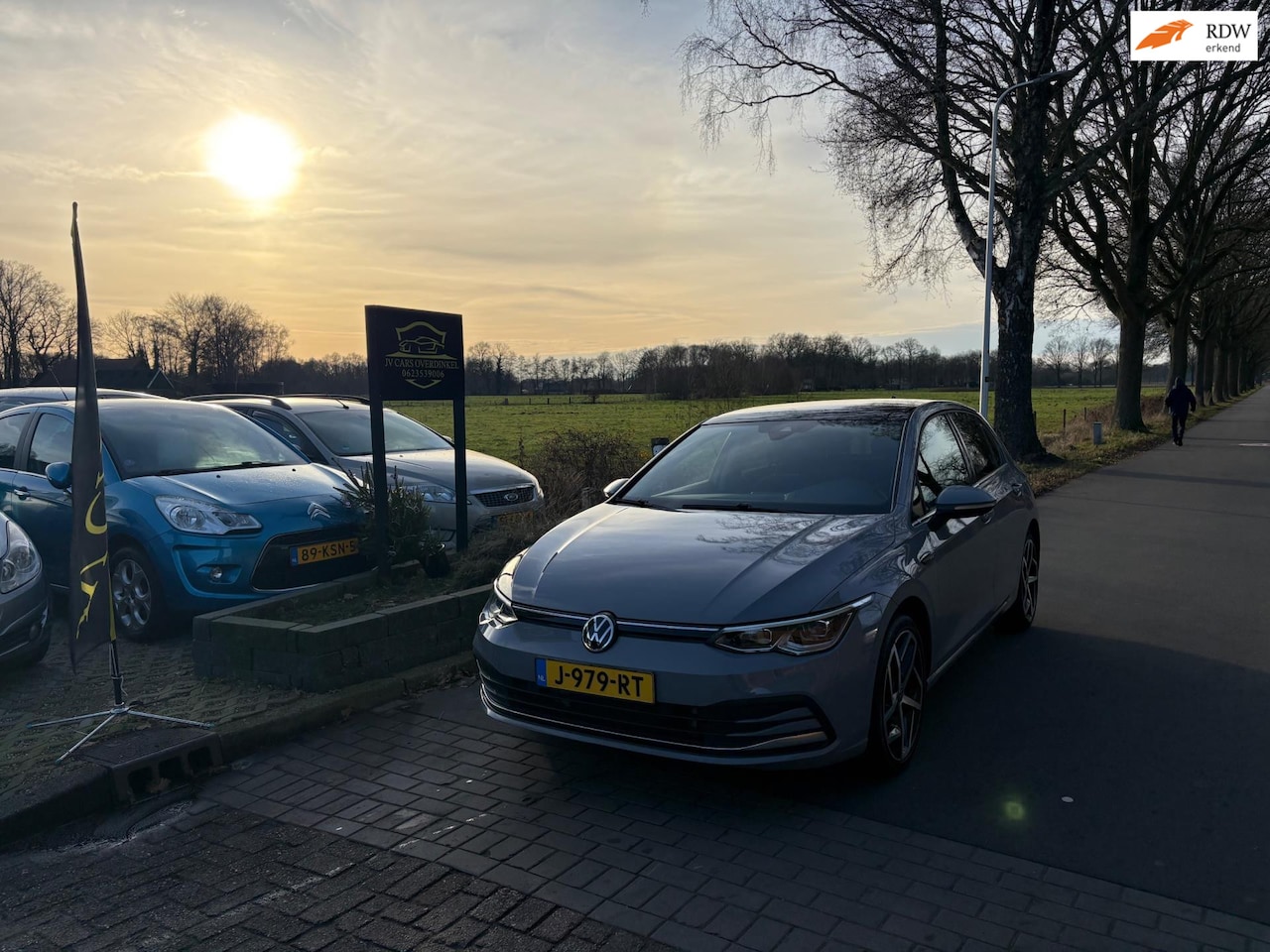 Volkswagen Golf - 1.5 eTSI R-Line-BOMVOL,AIRCO,CRUISE,STOELMASSAGE,STOELVERWARMING,NAVI,SCHUIf/KANTELDAK,ENZ - AutoWereld.nl