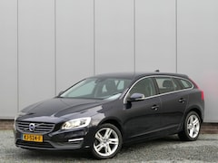 Volvo V60 - 1.5 T2 AUT Nordic+ Xenon / Navi / Voorruit verwarming