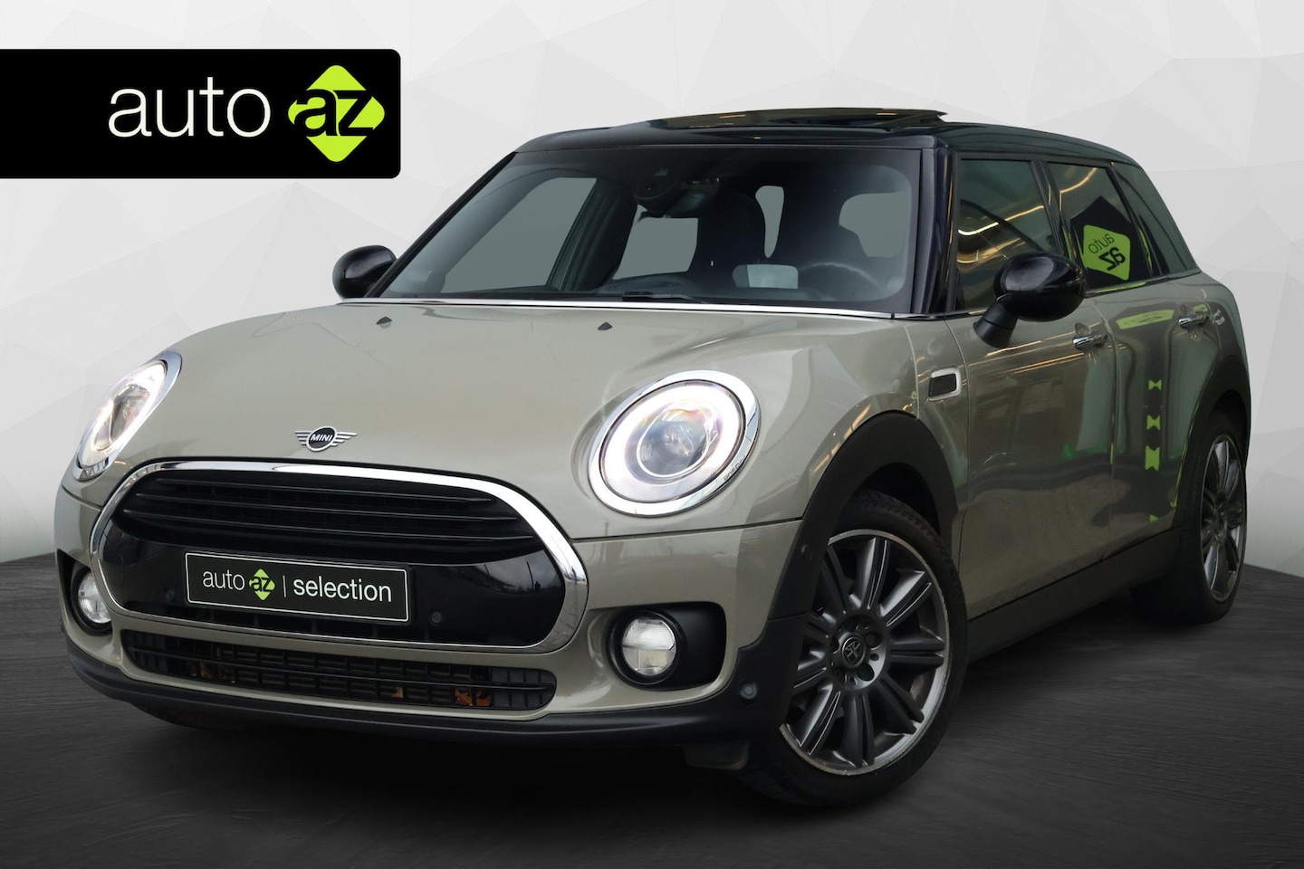 MINI Clubman - Mini 1.5 Cooper Business Edition / Panorama / Headup / Stoelverwarming / Harman Kardon - AutoWereld.nl