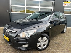 Hyundai i30 - 1.6i Dynamic|Airco|Leuke beginners auto's|