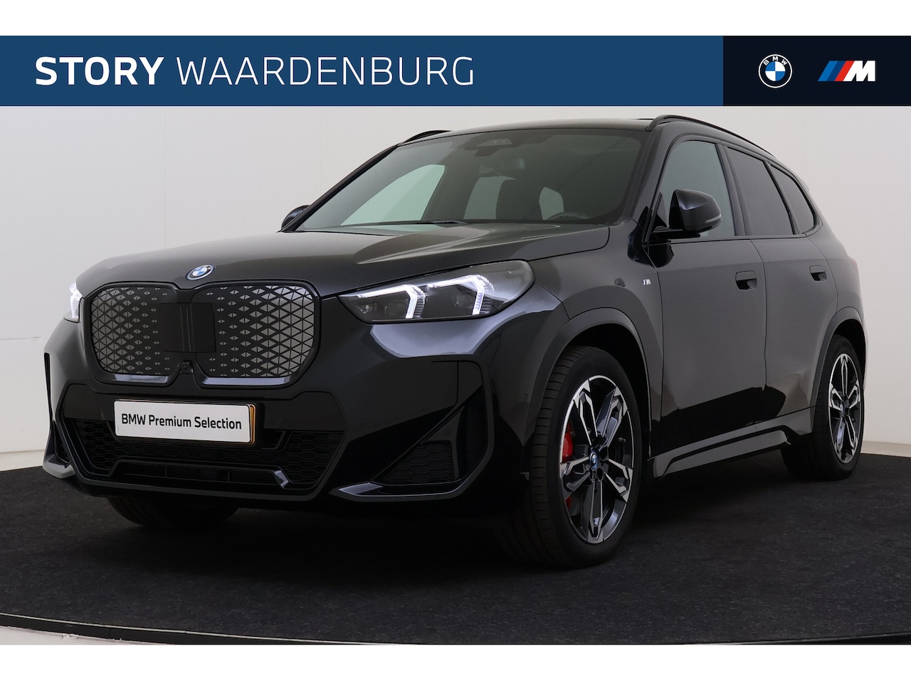 BMW iX1 - eDrive20 High Executive M Sport / Panoramadak / Sportstoelen / M Adaptief onderstel / Comf - AutoWereld.nl