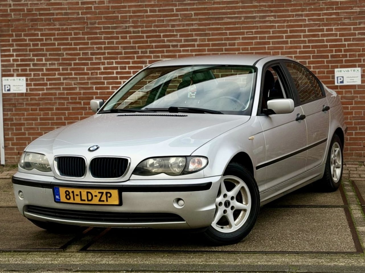 BMW 3-serie - 316i Black & Silver - AutoWereld.nl