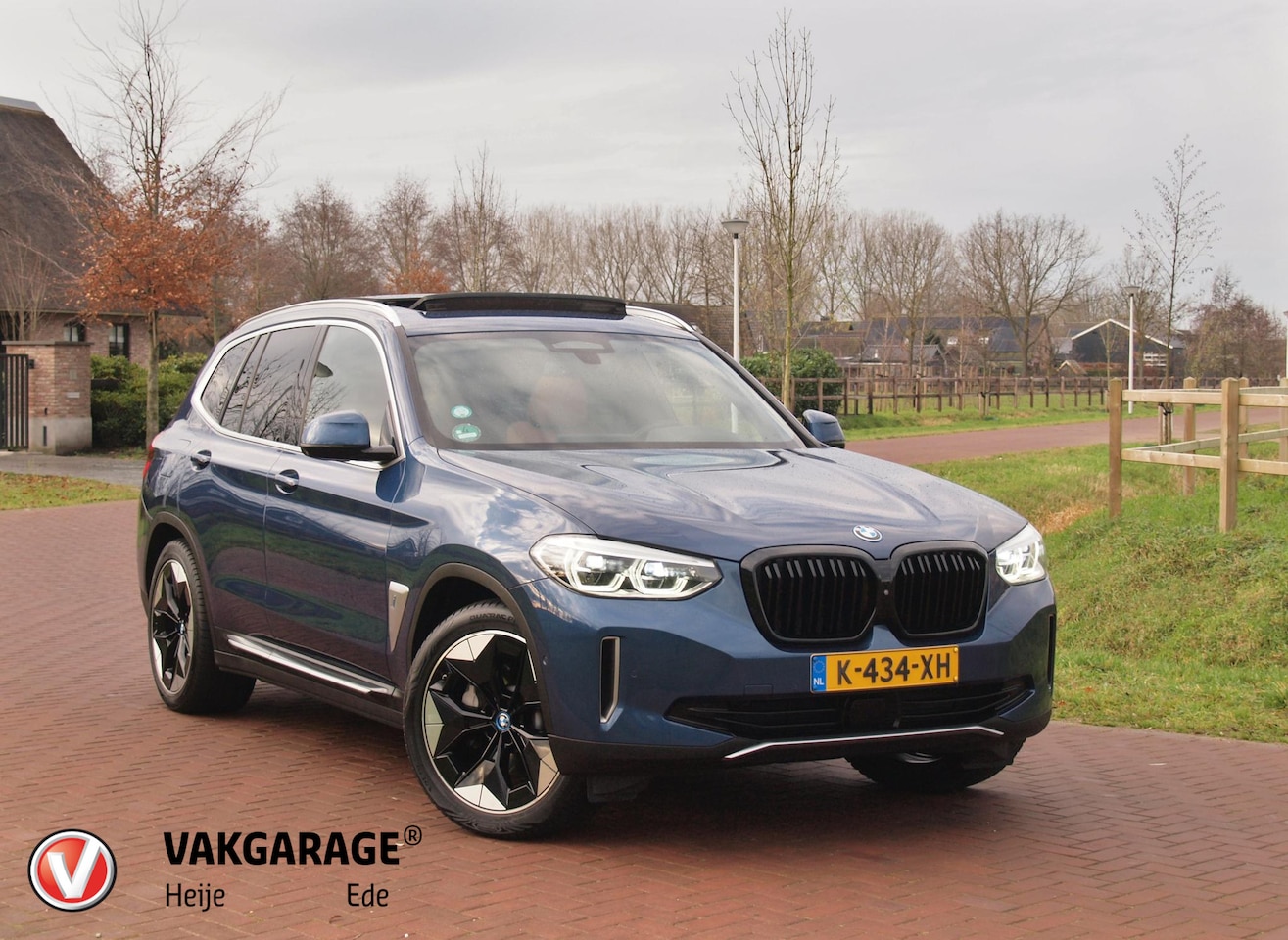 BMW iX3 - High Executive 80 kWh | Panoramadak | 360 Camera | Sfeerverlichting | Head-Up Display | Ha - AutoWereld.nl