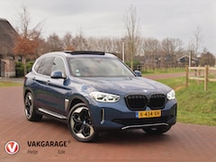 BMW iX3 - High Executive 80 kWh | Panoramadak | 360 Camera | Sfeerverlichting | Head-Up Display | Ha