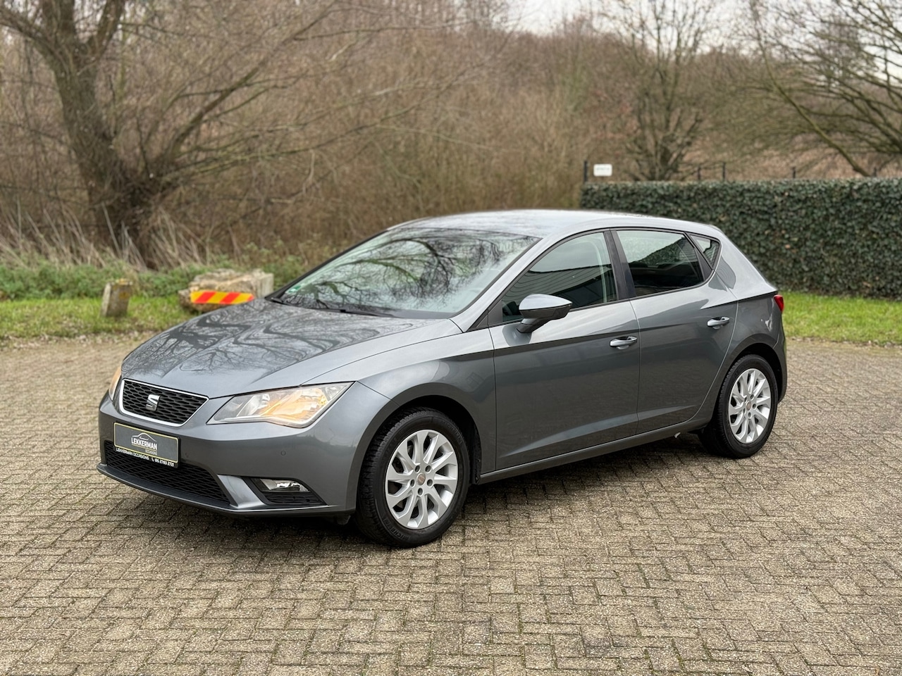 SEAT Leon - 1.2 TSI Style AUTOMAAT I PDC I CRUISE I GOED ONDH I CLIMA - AutoWereld.nl