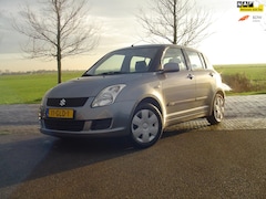Suzuki Swift - 1.3 Comfort / Airco / NAP / Trekhaak