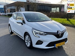 Renault Clio - 1.0 TCe Intens, 5drs, Cruise, Carplay, Pdc, Navi, Lmv, Keyless, LED, 1e eig afk, Geen impo