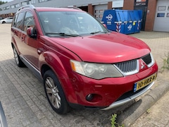 Mitsubishi Outlander - 2.4 Instyle