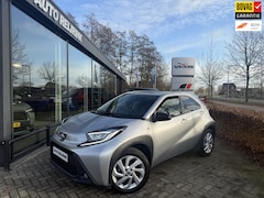 Toyota Aygo X - 1.0 VVT-i S-CVT AUTOMAAT/Active/17"LMV/STOELVERW/CARPLAY/CAMERA