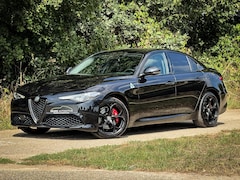 Alfa Romeo Giulia - 2.0 T AWD Veloce | Clima | Cruise | Navi | Camera | Leder | Metalic | Stoelverw. | Stuurve