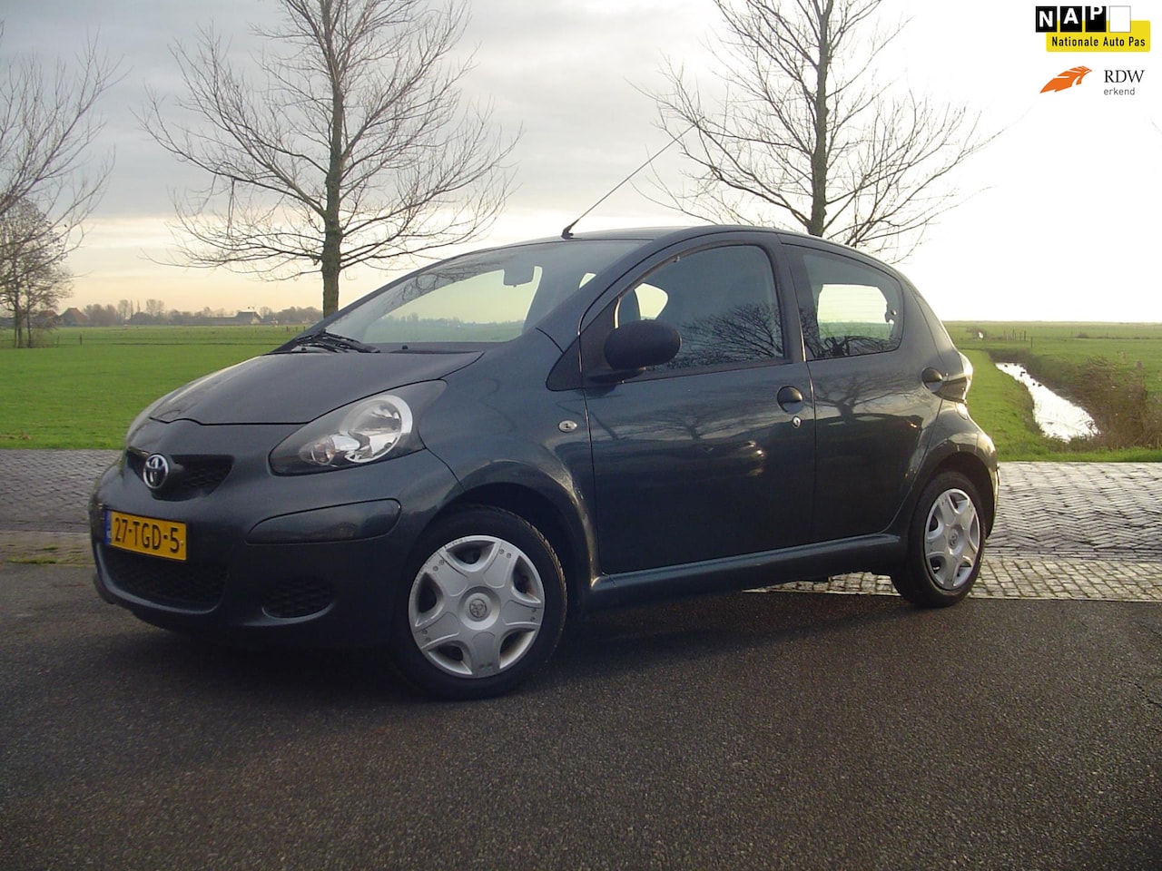 Toyota Aygo - 1.0-12V Now / Airco / NAP/ Centrale vergrendeling - AutoWereld.nl