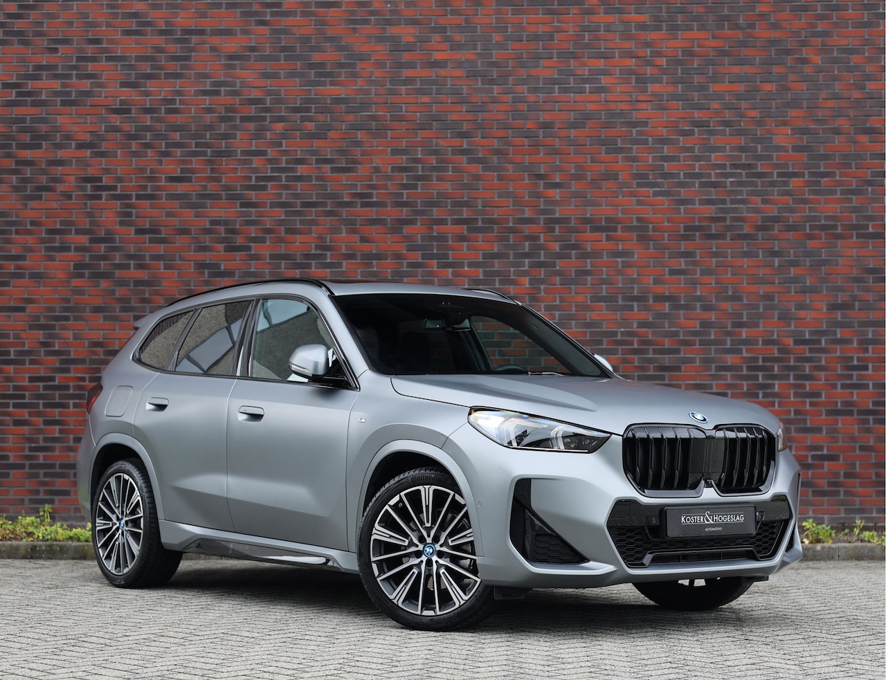 BMW X1 - 30e xDrive | M Sport Pro - Pano - H&K - AutoWereld.nl