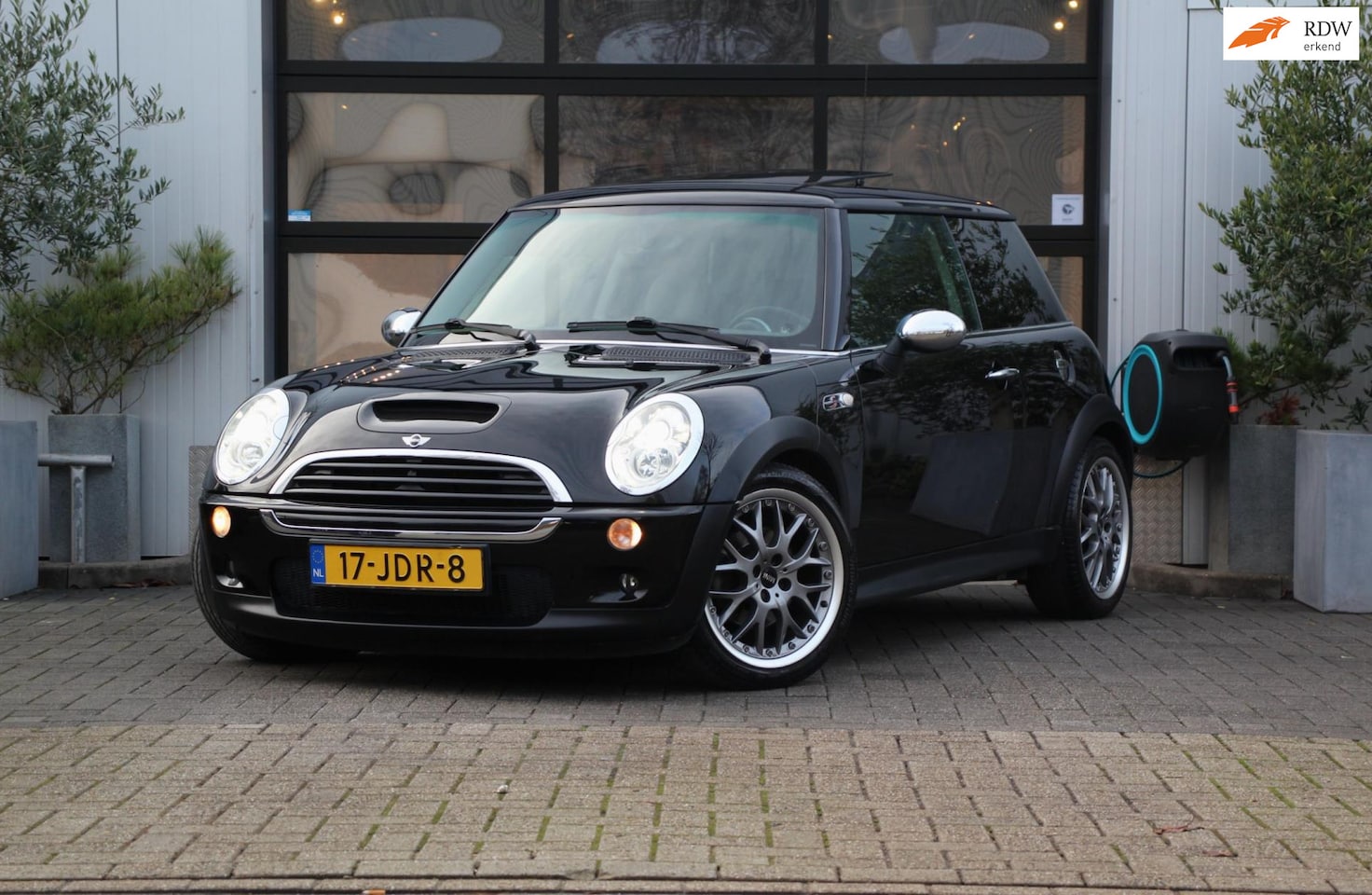 MINI Cooper S - Mini 1.6 Aut. John Cooper Works - PANO - XENON - LEDER - HARMAN/KARDON - CARBON - JCW! - AutoWereld.nl