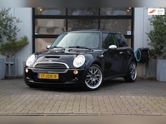 MINI Cooper S - 1.6 Aut. John Cooper Works - PANO - XENON - LEDER - HARMAN/KARDON - CARBON - JCW