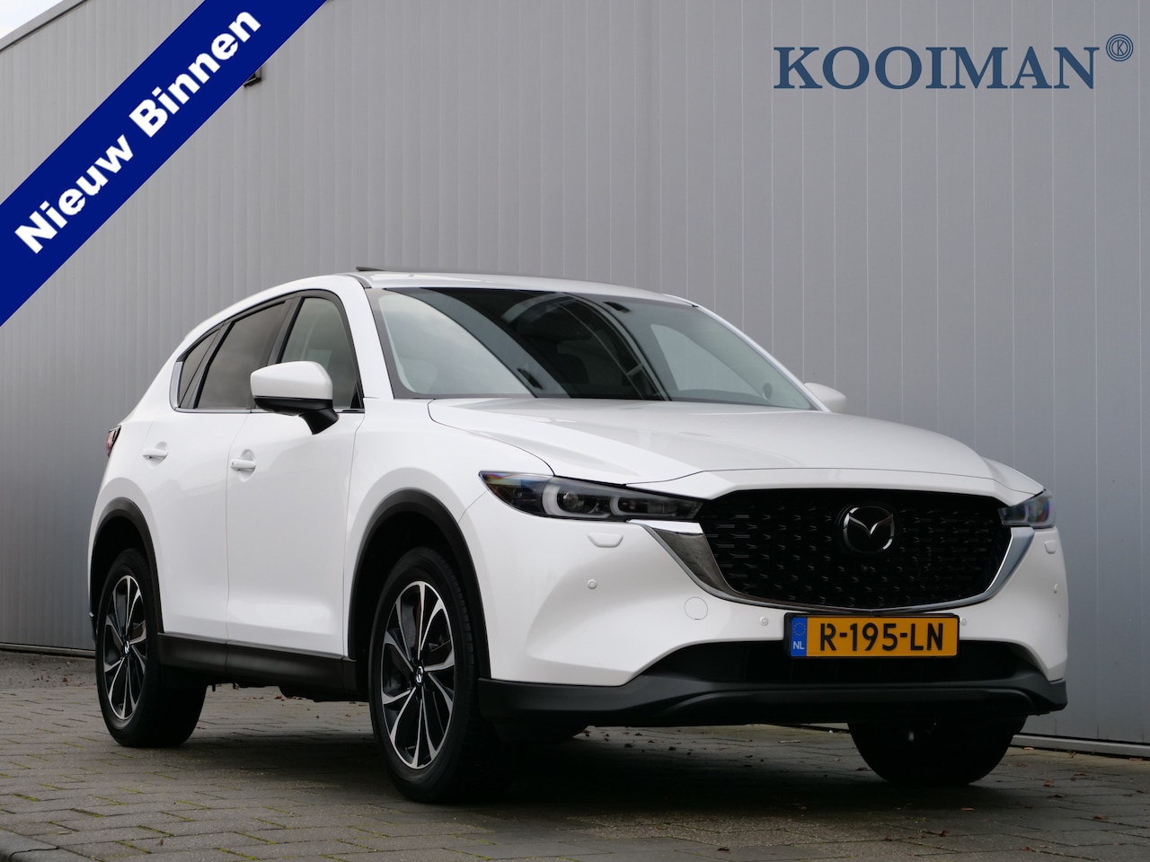 Mazda CX-5 - 2.0 SkyActiv-G 165 Pk Luxury Navigatie / Camera / Leer / Schuifdak / Winterpakket - AutoWereld.nl